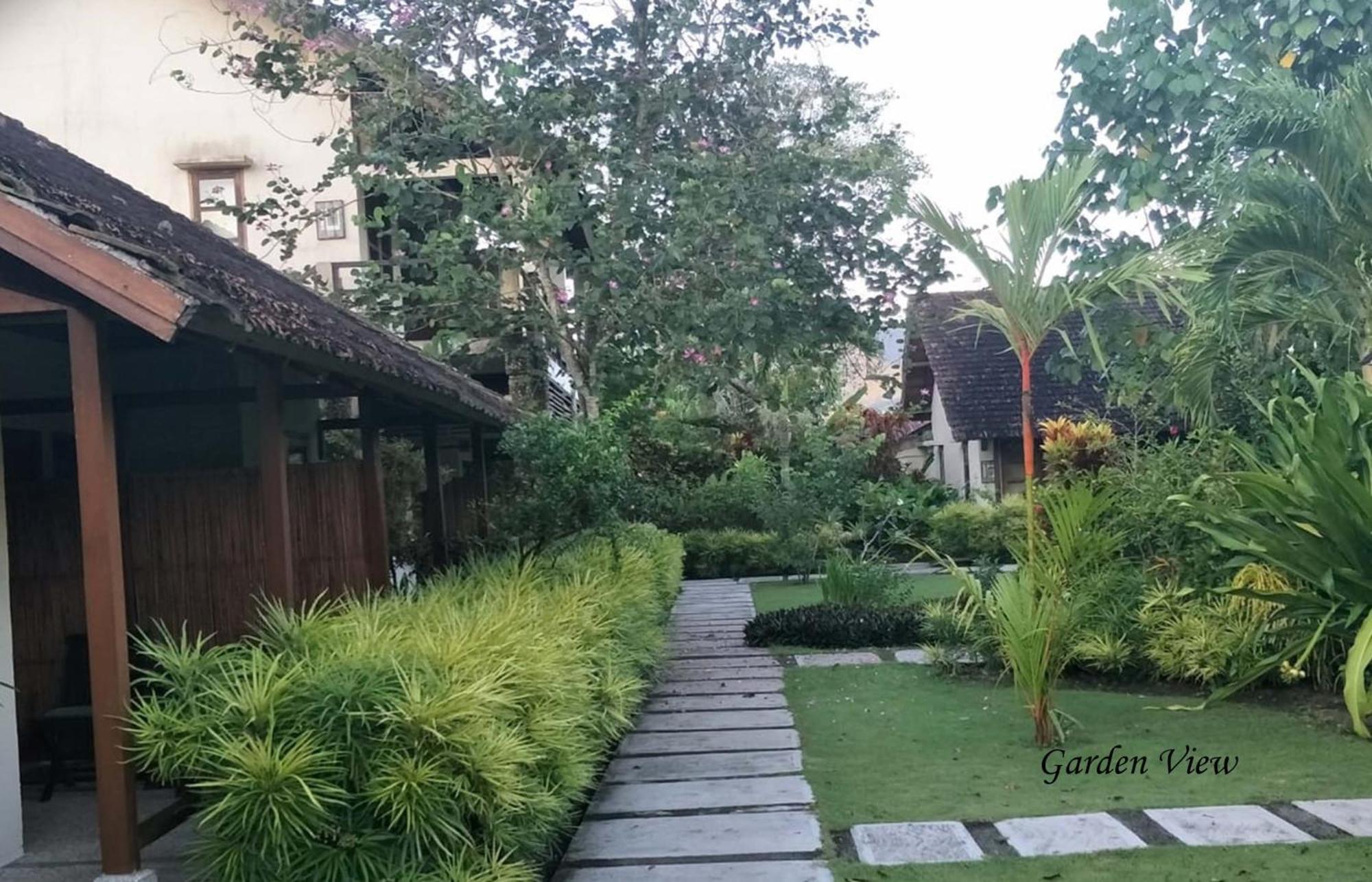 Cocotinos Manado Hotel Kültér fotó