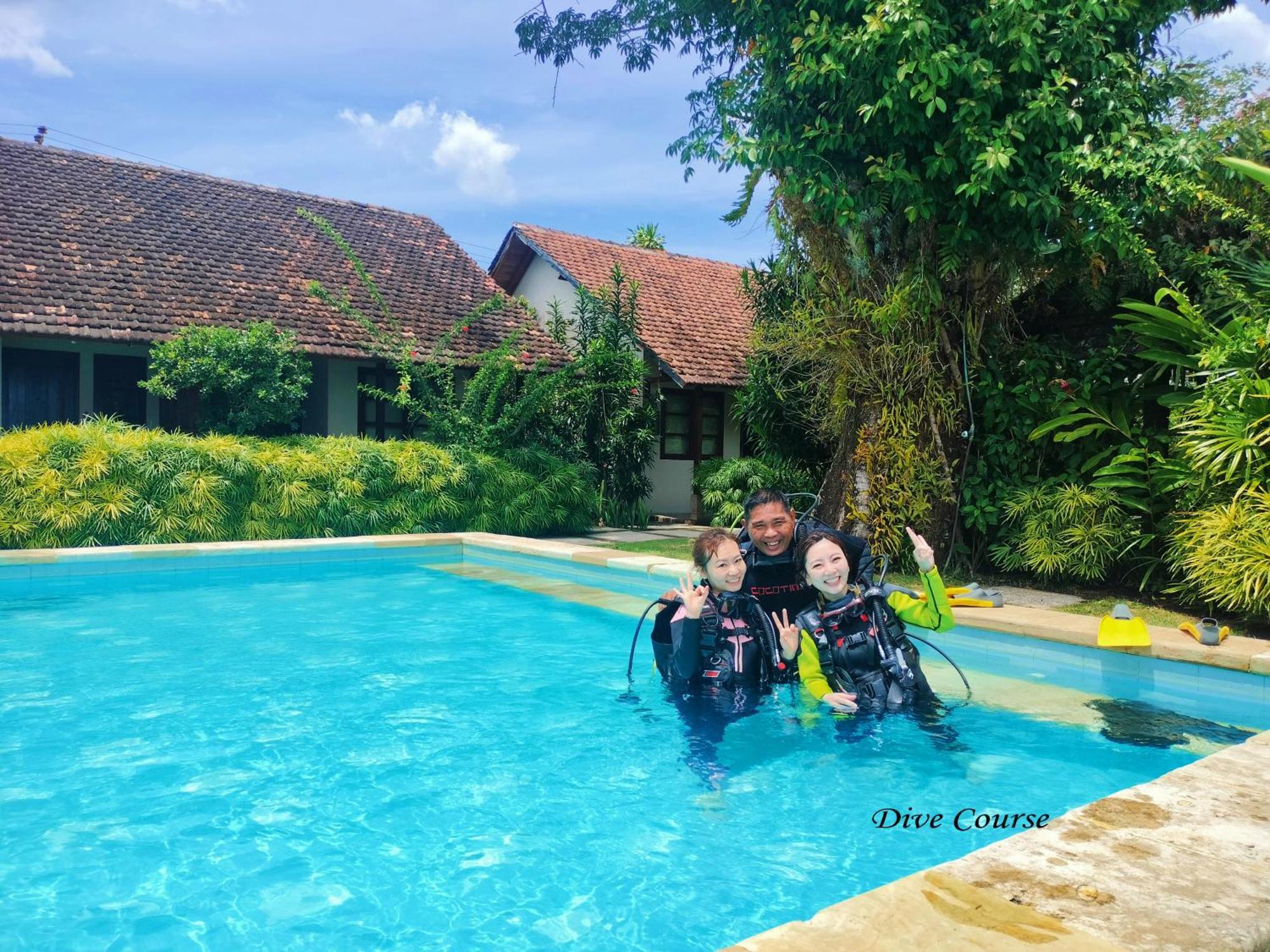 Cocotinos Manado Hotel Kültér fotó